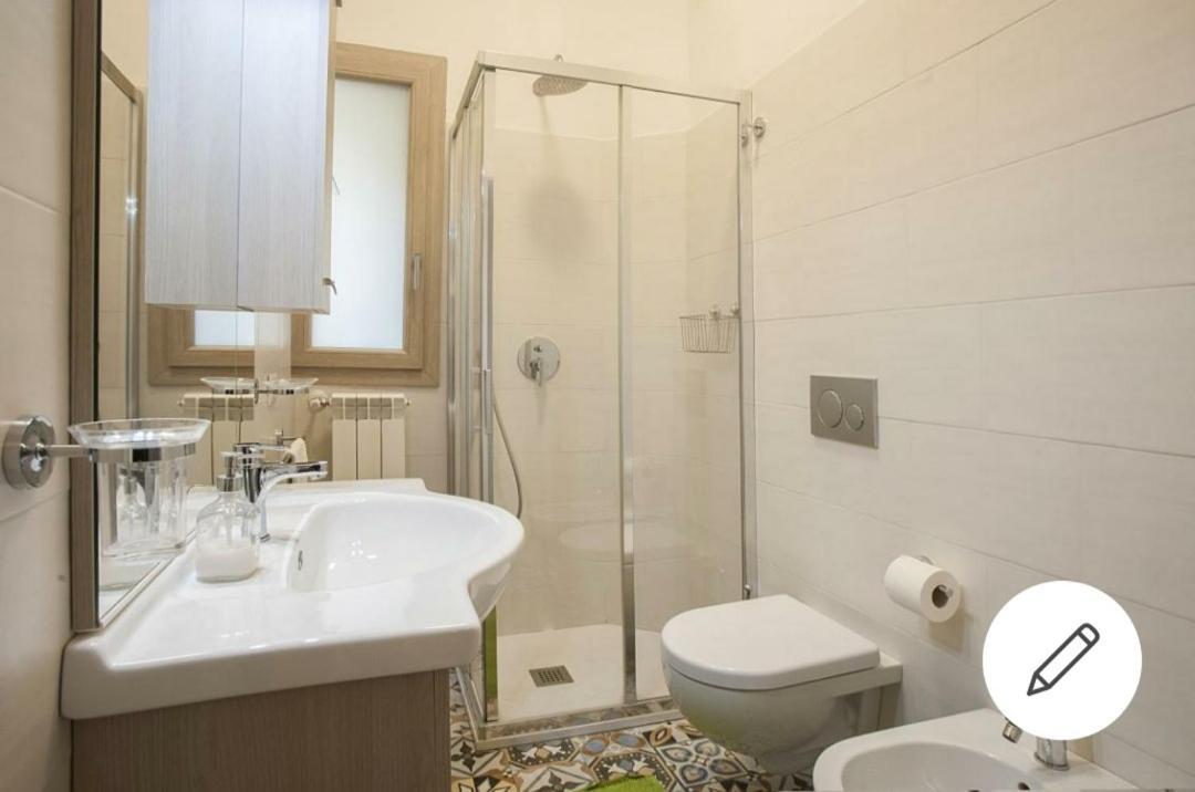 Ferienwohnung Lg House With Balcony Near Ponte Vecchio Florenz Exterior foto