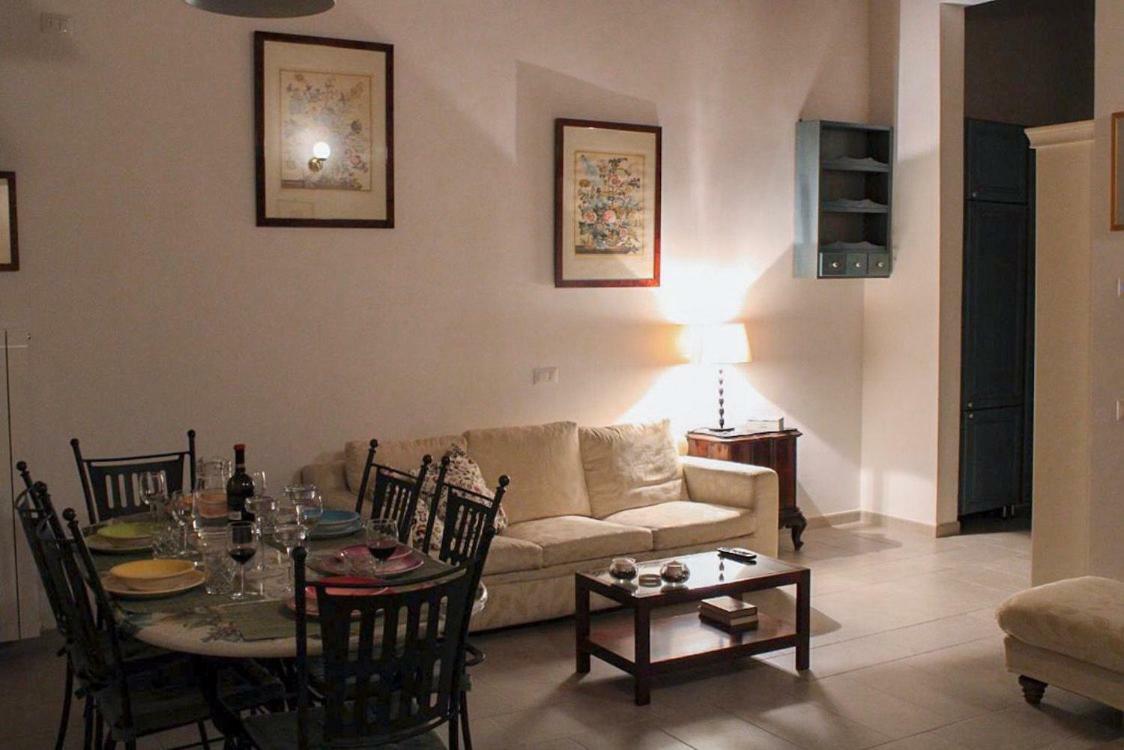 Ferienwohnung Lg House With Balcony Near Ponte Vecchio Florenz Exterior foto